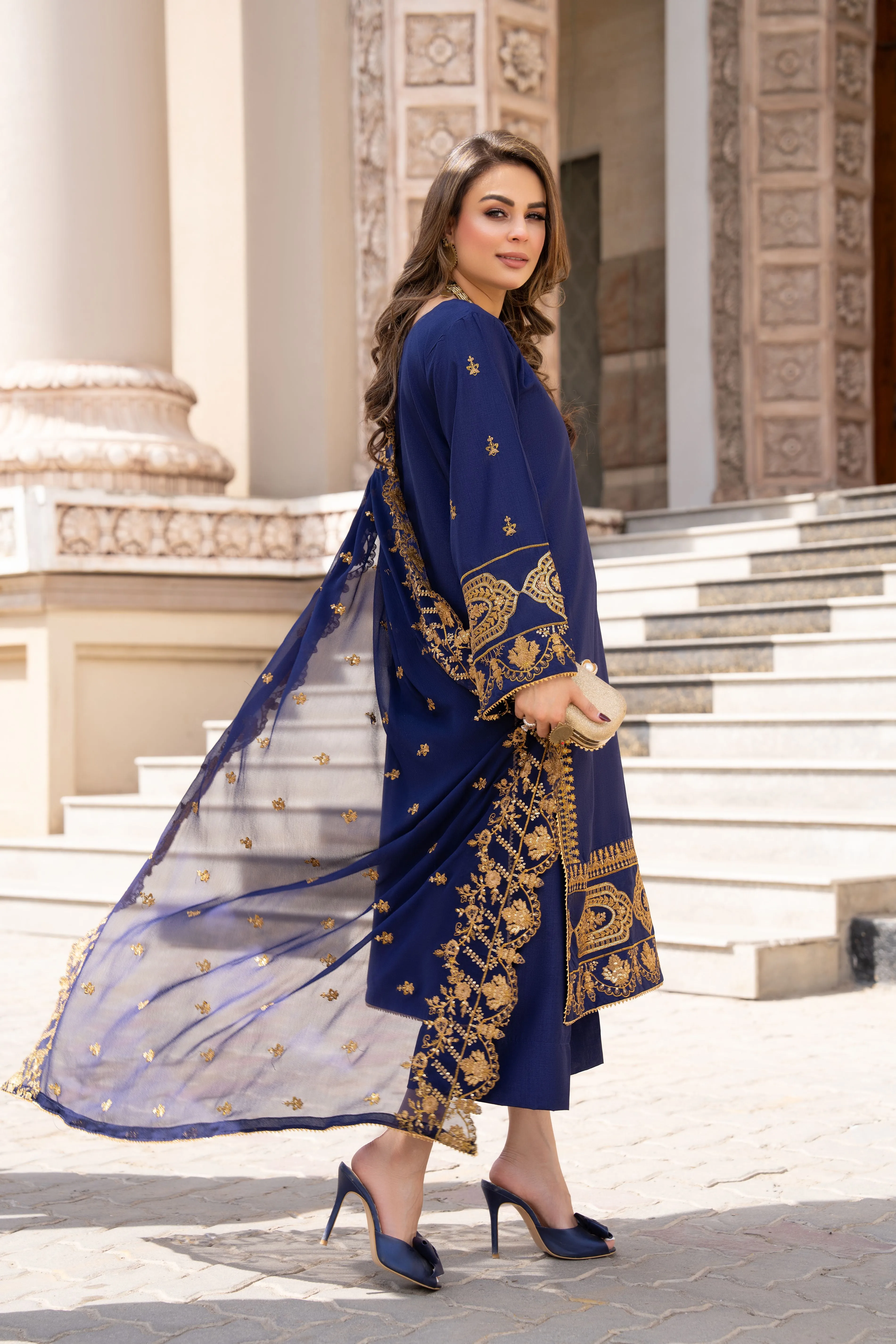 3PC READY TO WEAR RAW SILK DRESS BY GUL WARUN GRS19