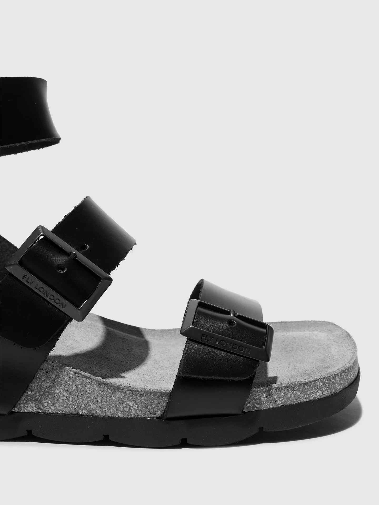 Buckle Sandals COKI040FLY BLACK