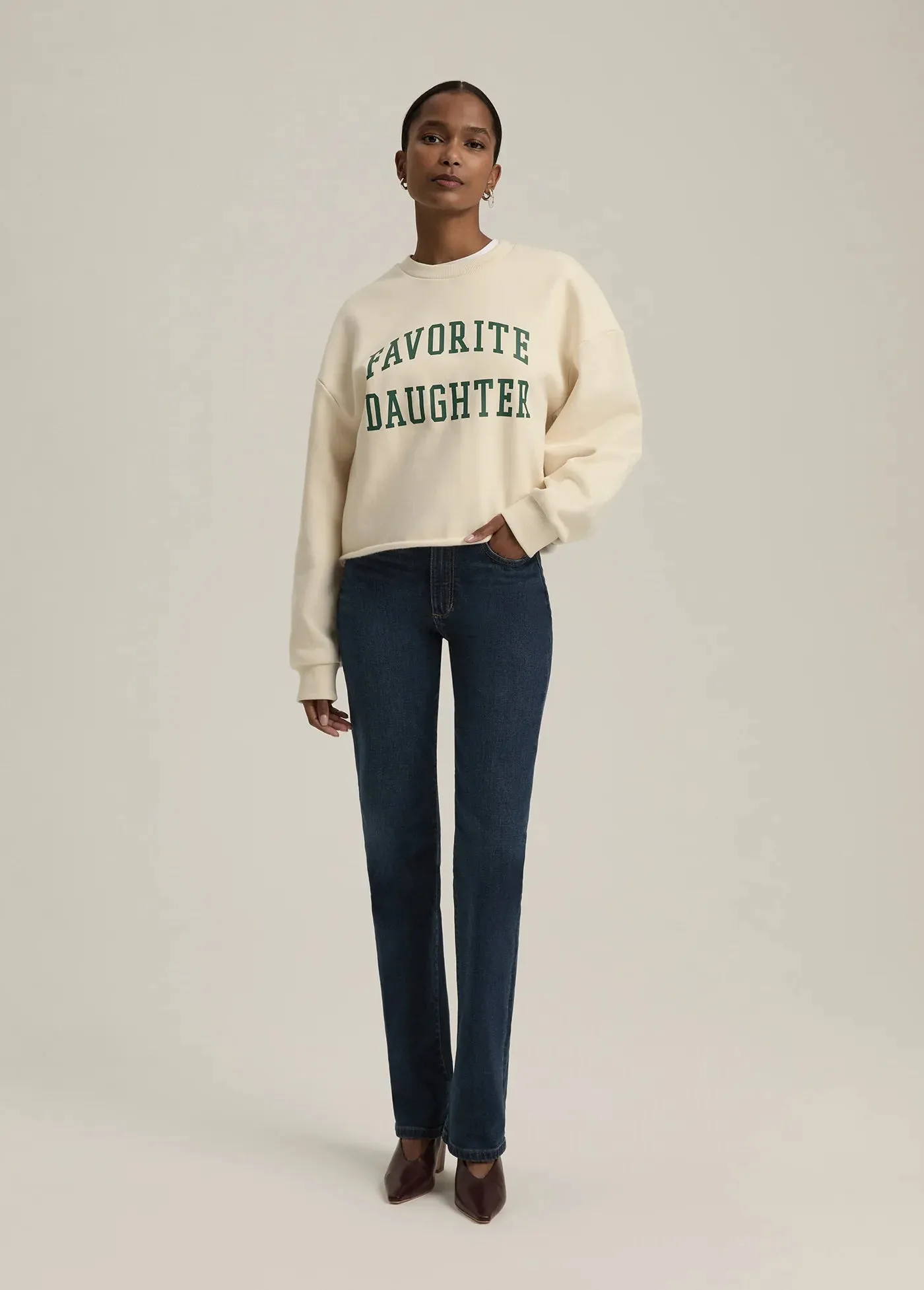 Cropped Collegiate Sweatshirt in Gardenia with Emerald
