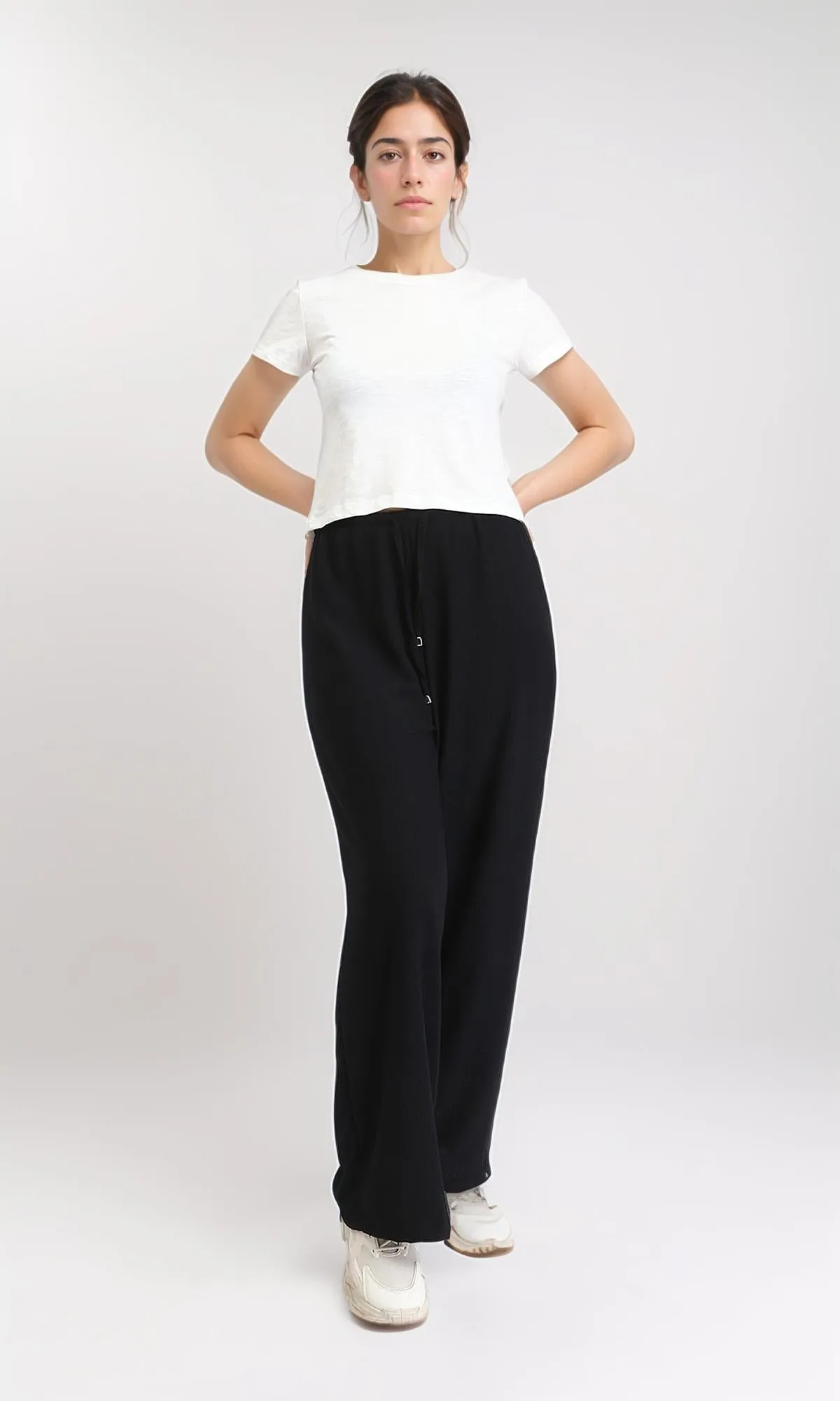 R208613 - Crew Neck Solid Basic Tee - White