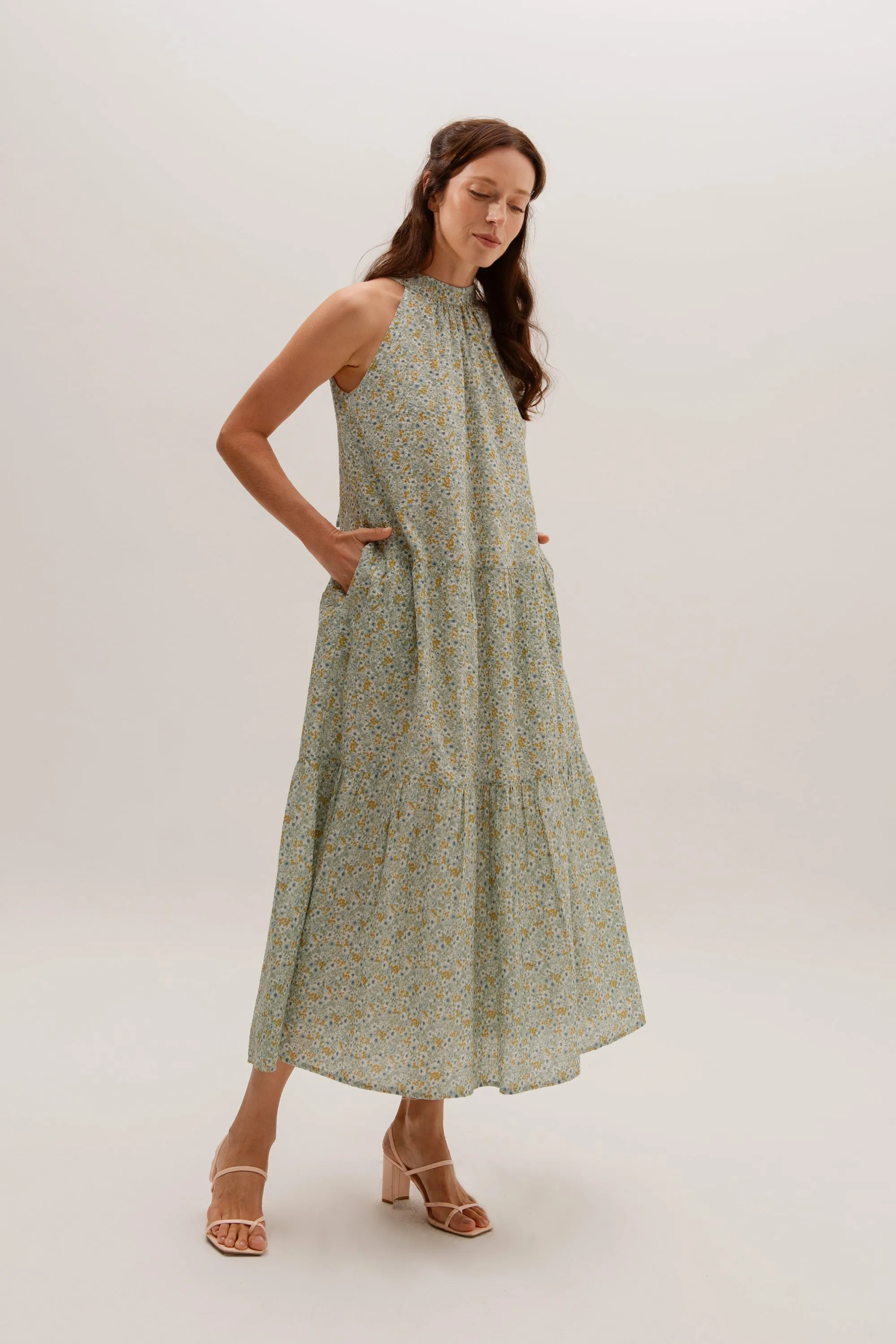 ⁠⁠Tie-ribbon Halter Maxi Dress - Sunrise Garden